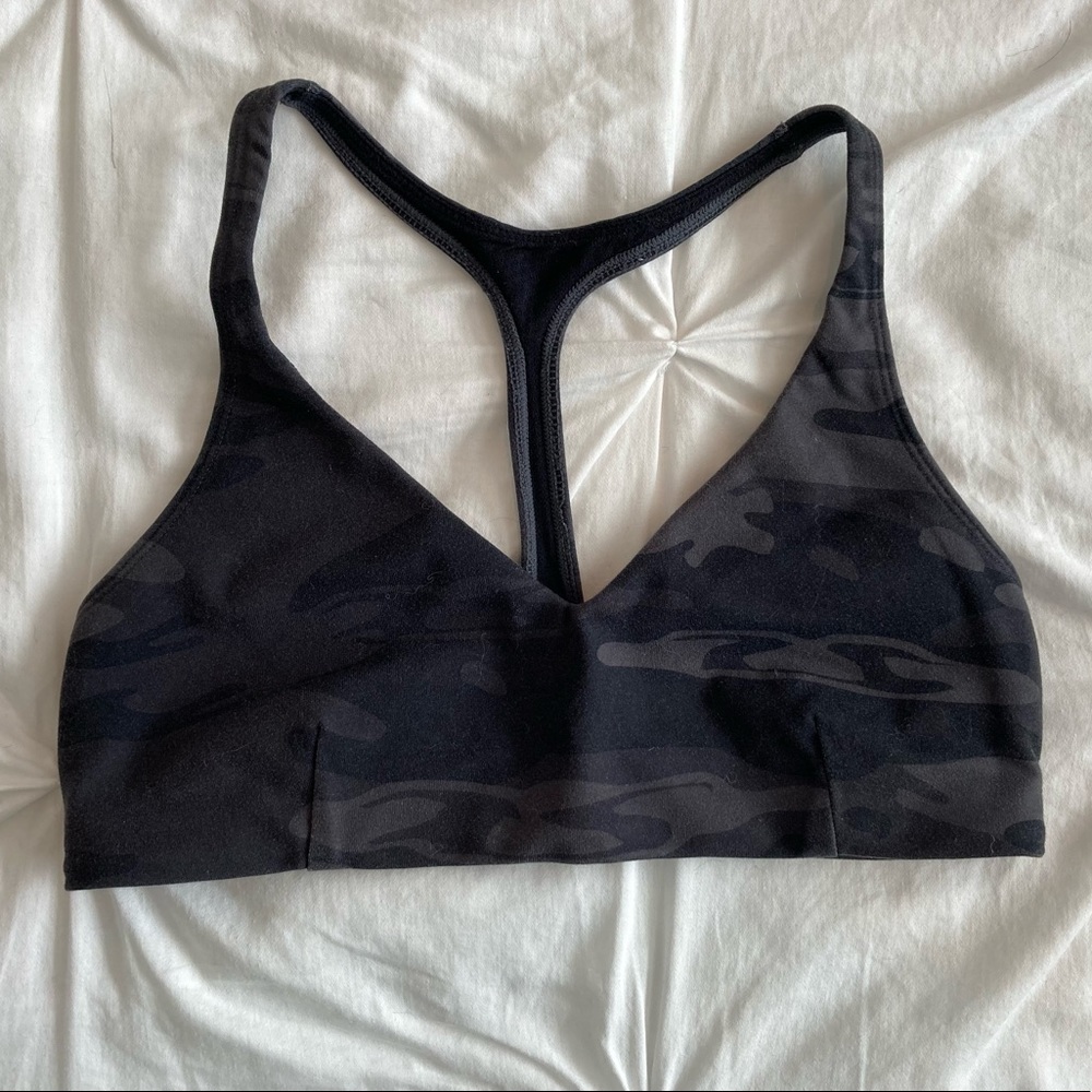 Black camo LULULEMON sports bra
